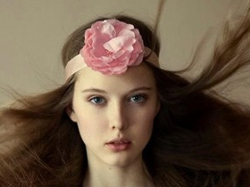 天亮美肤:激素脸症状表现,激素脸怎么办?